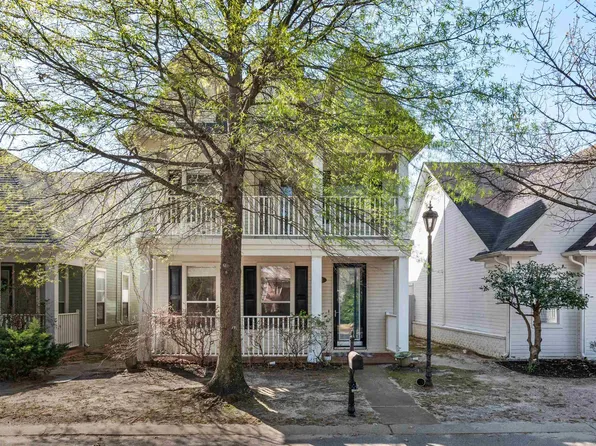 1413 Island Town Dr, Memphis, TN 38103