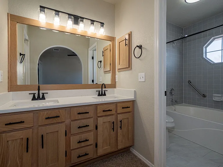 7445 Luz De Lumbre Ave — Photo 7