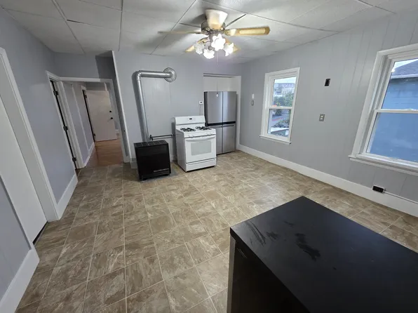 11 Shamrock St #1, Worcester, MA 01605