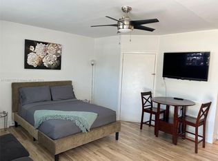 370 NE 159th St #A, Miami, FL 33162