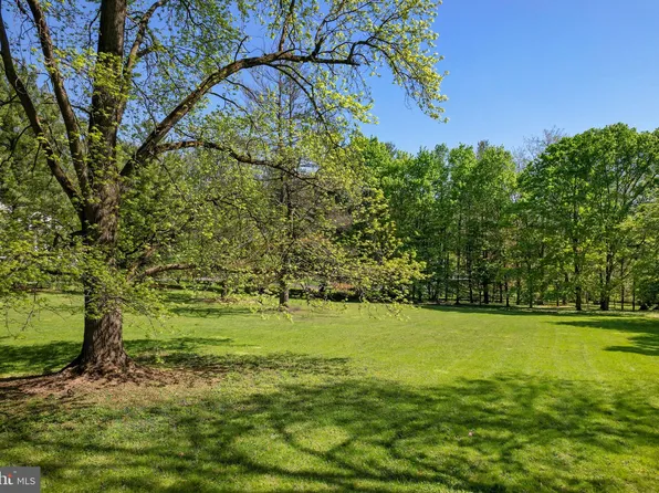 Camp Woods Cir, Villanova, PA 19085