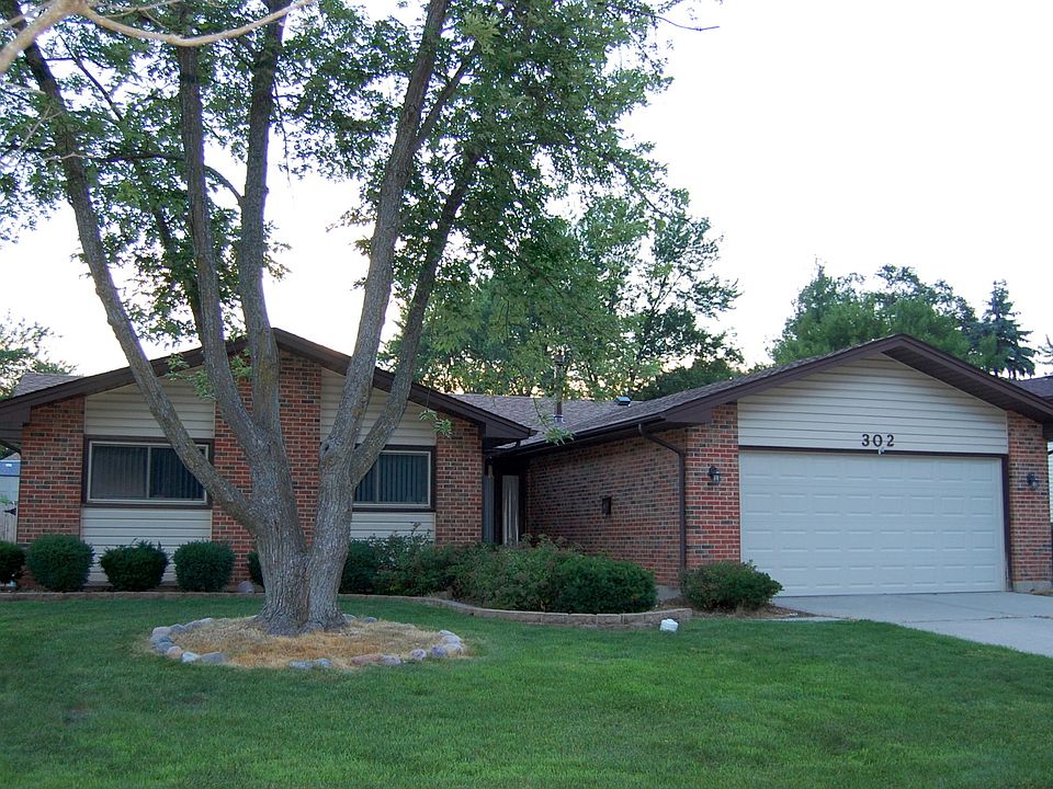 1st image of 302 Ashwood Dr