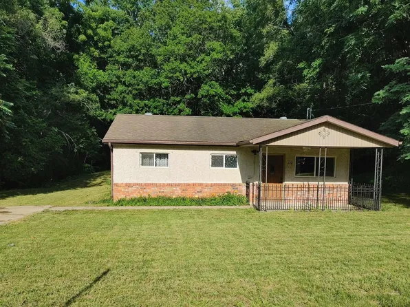 132 N McArthur Dr, North Pekin, IL 61554