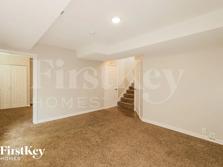 1607 Stasi Ave — Photo 13