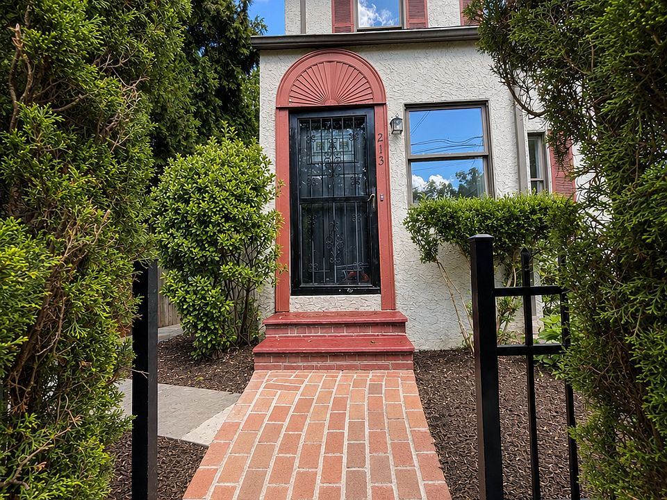 1st image of 213 Vernon St