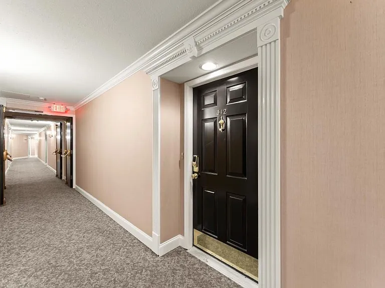 25312 Plantation Dr NE — Photo 4