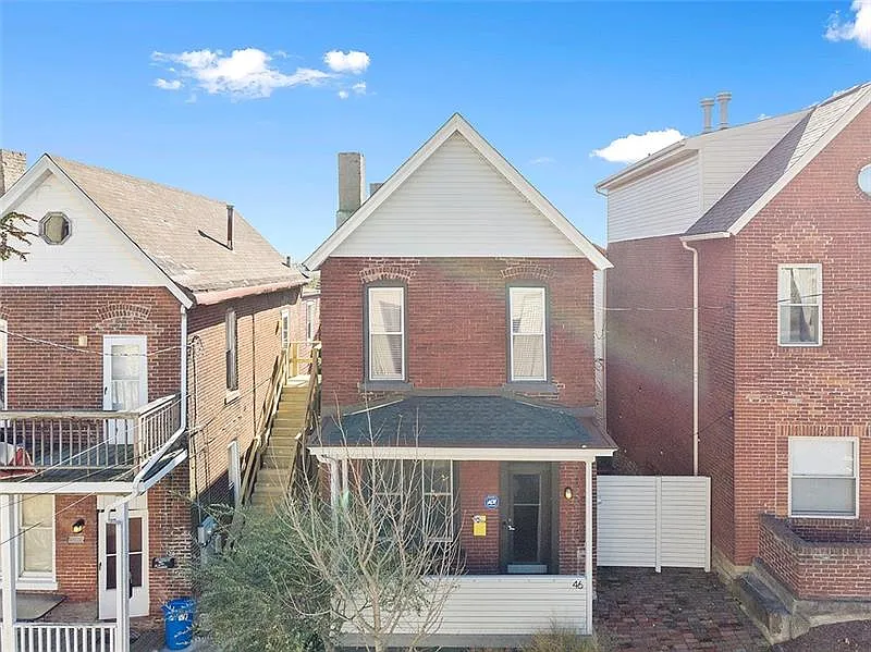 46 Cowan St photo 1