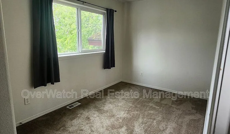 1028 E 8th Ave — Photo 7