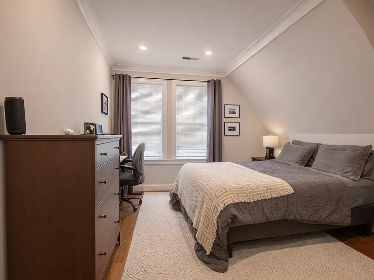 59 Quint Ave #13 — Photo 3