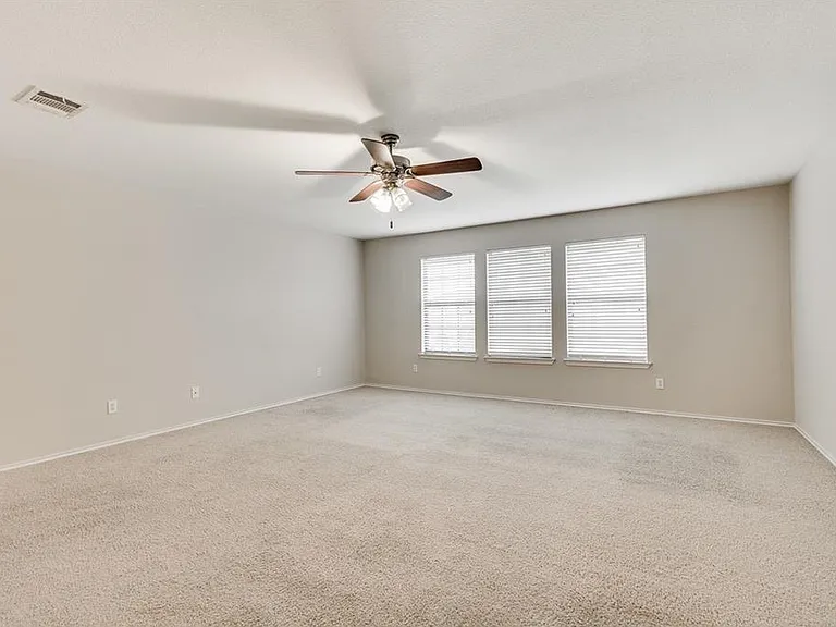 524 Castebar Dr — Photo 18