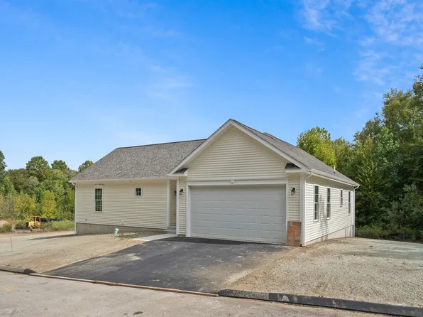 15 Heritage Lane #15, Montville, CT 06370