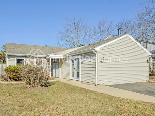 880 Edenwood Dr, Roselle, IL 60172