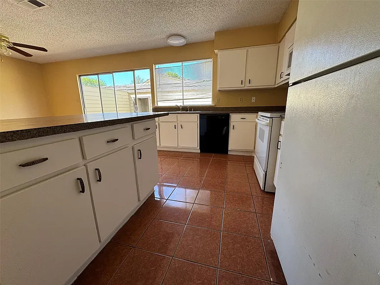 7170 S Dairy Ashford Rd — Photo 12