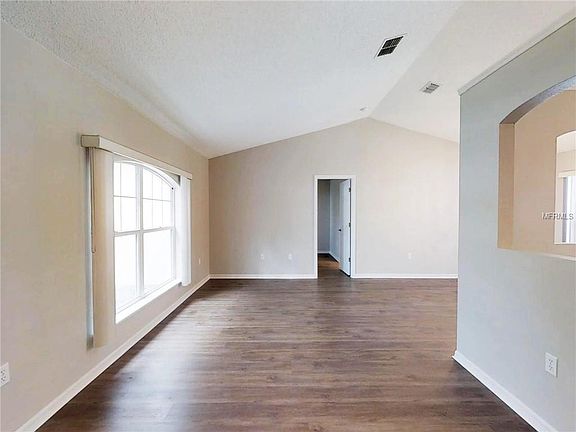 5th image of 3231 Scenic Woods Dr
