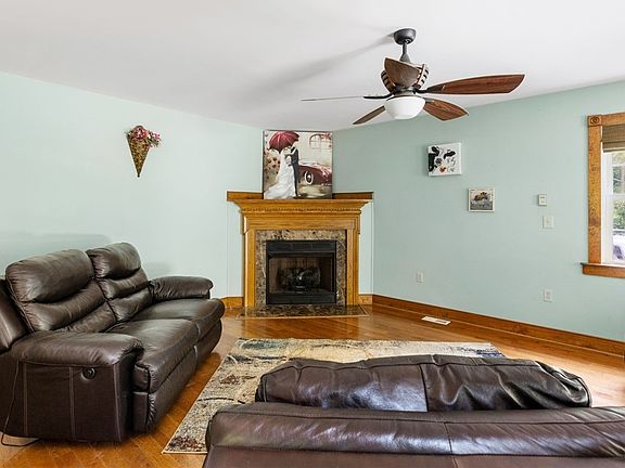 5th image of 2235 Pine Cove Trl
