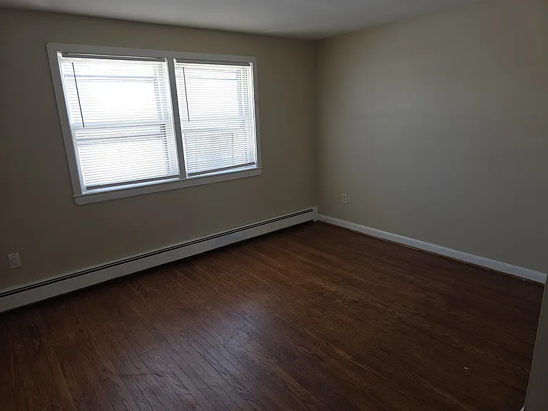 5 E Monument Ave — Photo 11