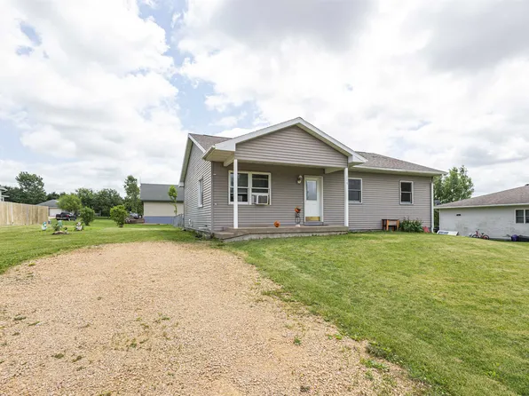 614 S Lincoln St, Cuba City, WI 53807