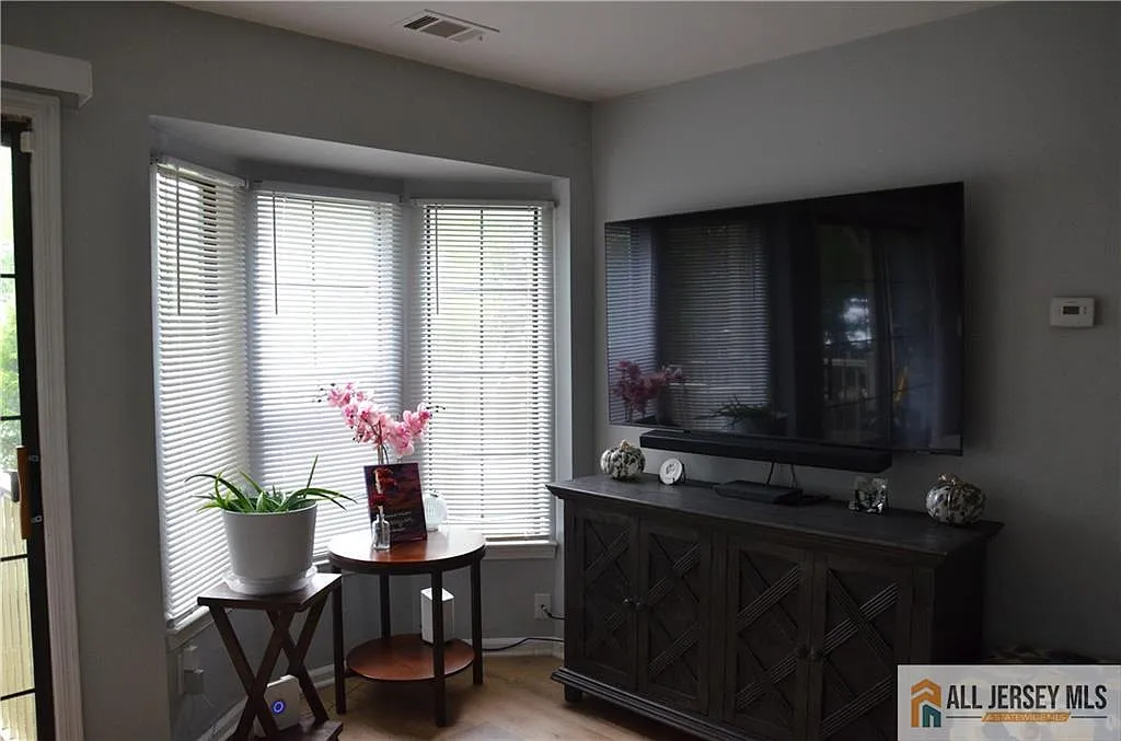 1 bed, 1.0 bath, 469 sqft, $1,695 — Photo 4
