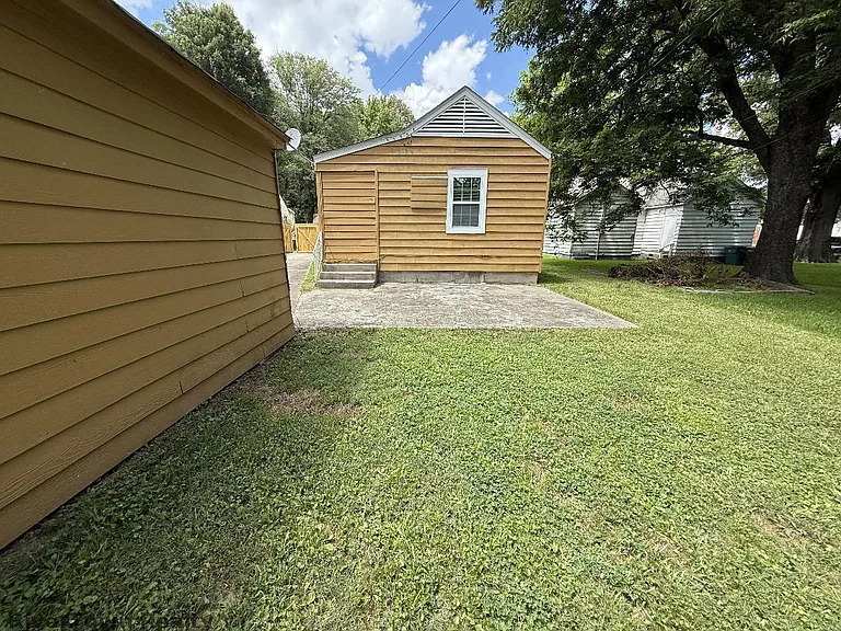 2677 Larose Ave — Photo 2