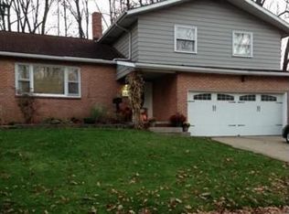 1222 Winhurst Dr, Akron, OH