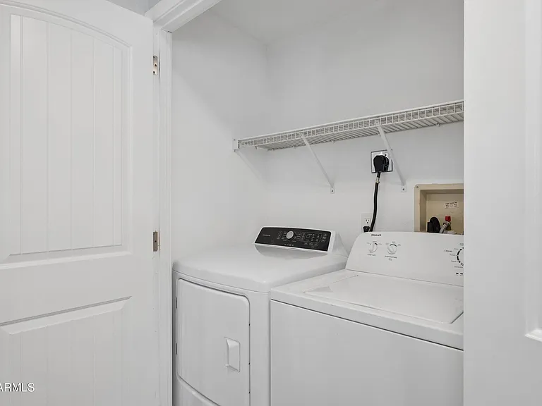 1864 E Augusta Ave — Photo 15