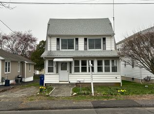 35 Magnolia Ave, Norwalk, CT 06850