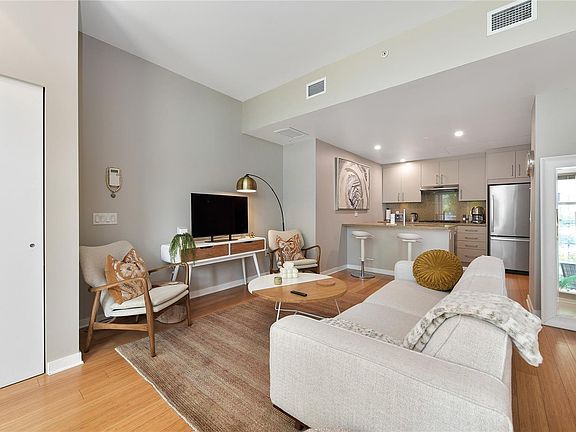 3rd image of 373 Tyee Rd #111