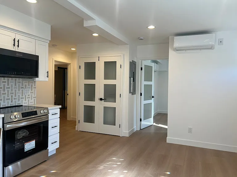 4531 E Anaheim St — Photo 5