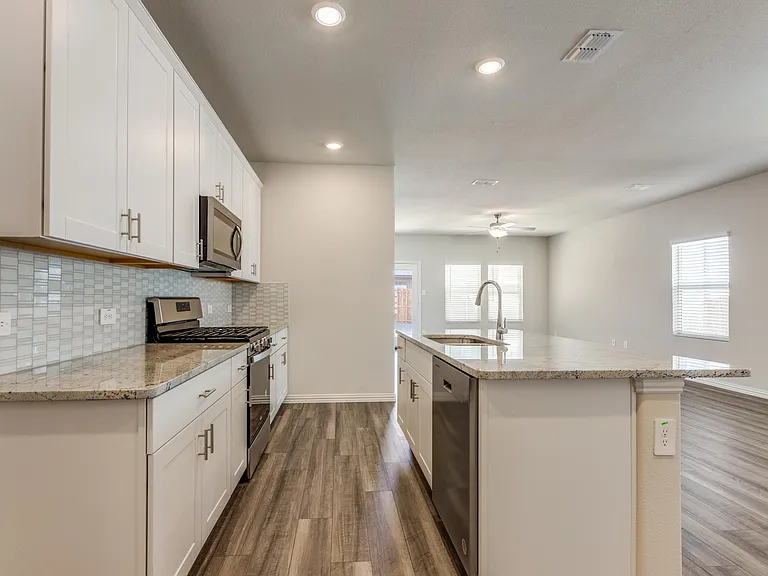105 Caliber Ct — Photo 3
