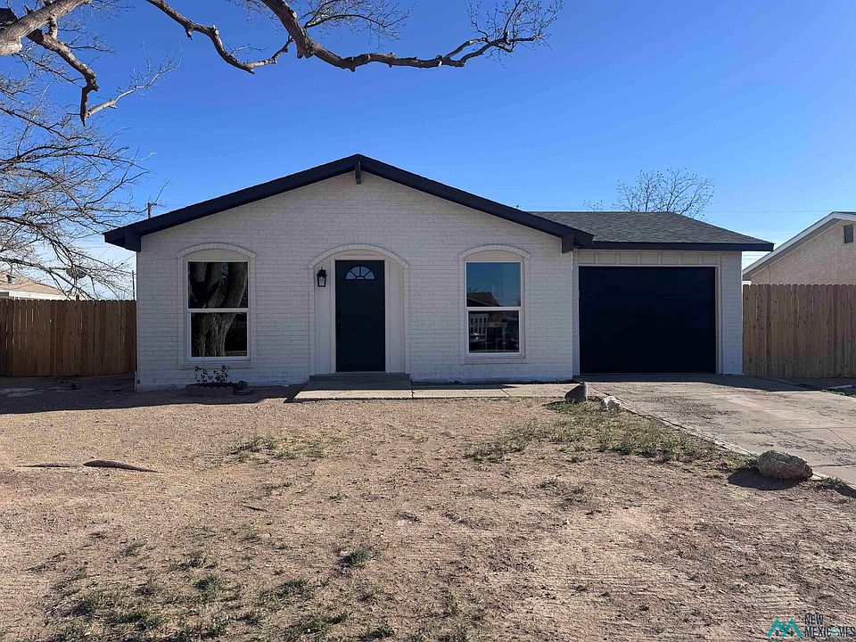 1st image of 406 Oakwood Dr