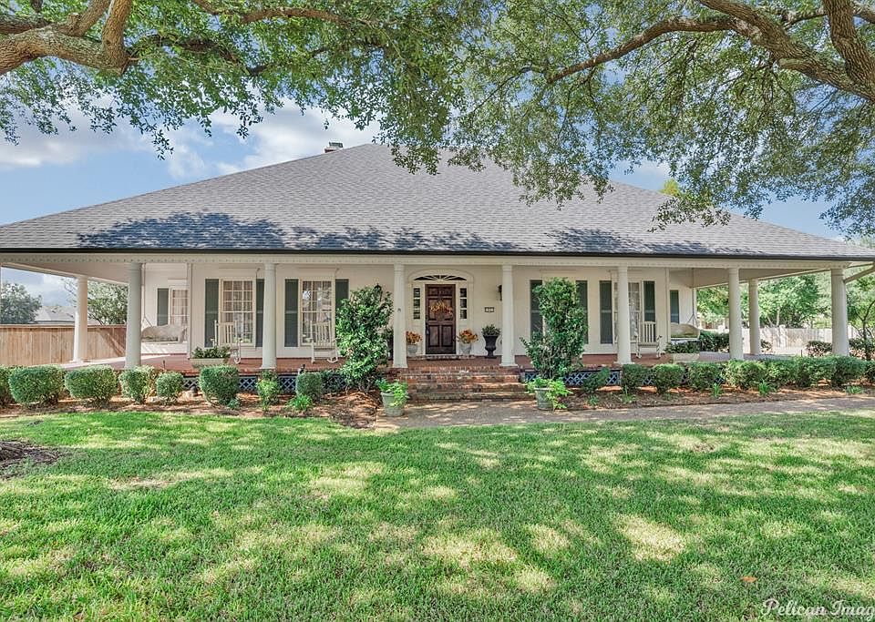 1st image of 22 Dover Cir