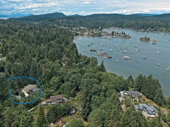 118 Douglas Rd, Saltspring Island, BC V8K 2J2