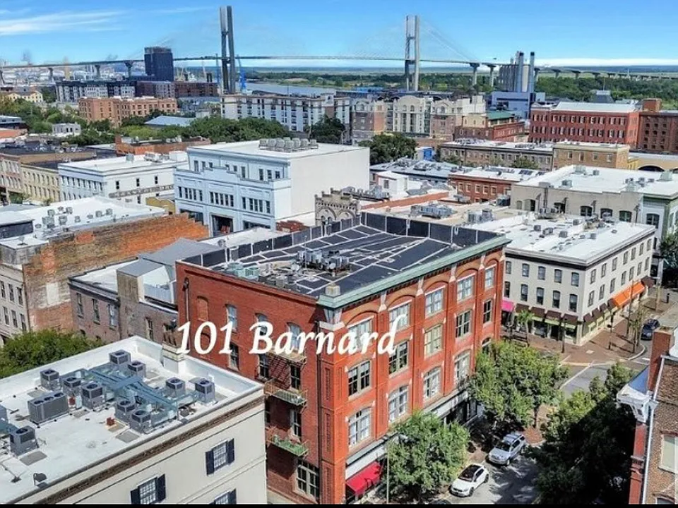 101 Barnard St #300