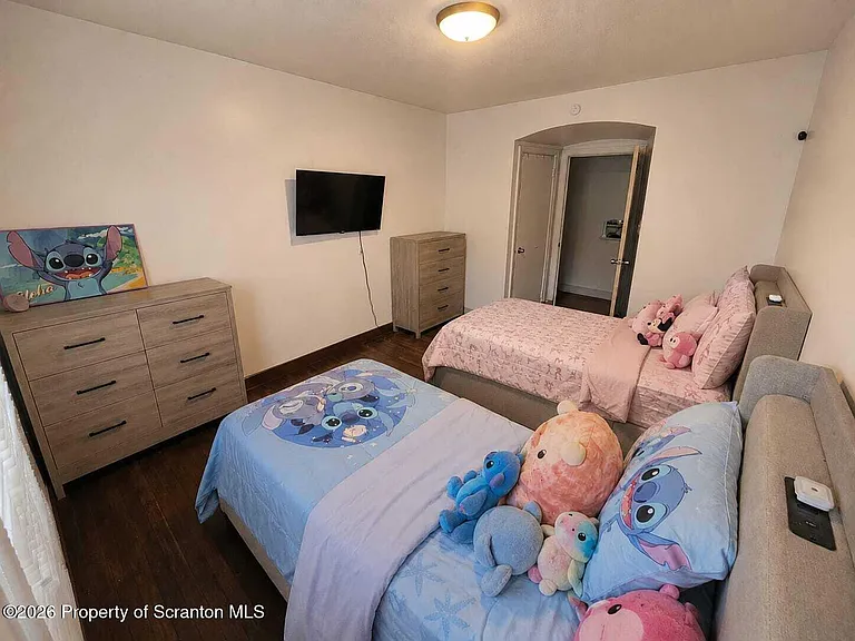 1057 Lincoln St — Photo 15
