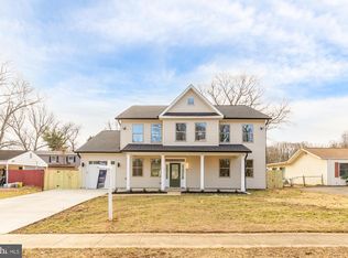 1317 Columbia Rd, Woodbridge, VA 22191