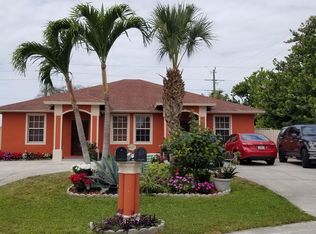 4310 Gulfstream Dr, Naples, FL 34112