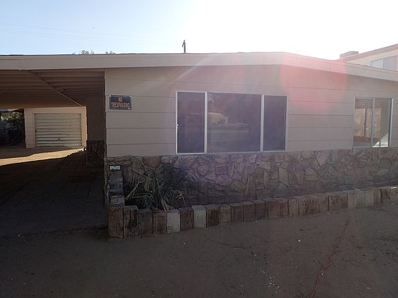 3rd image of 219 W Robertson Rd