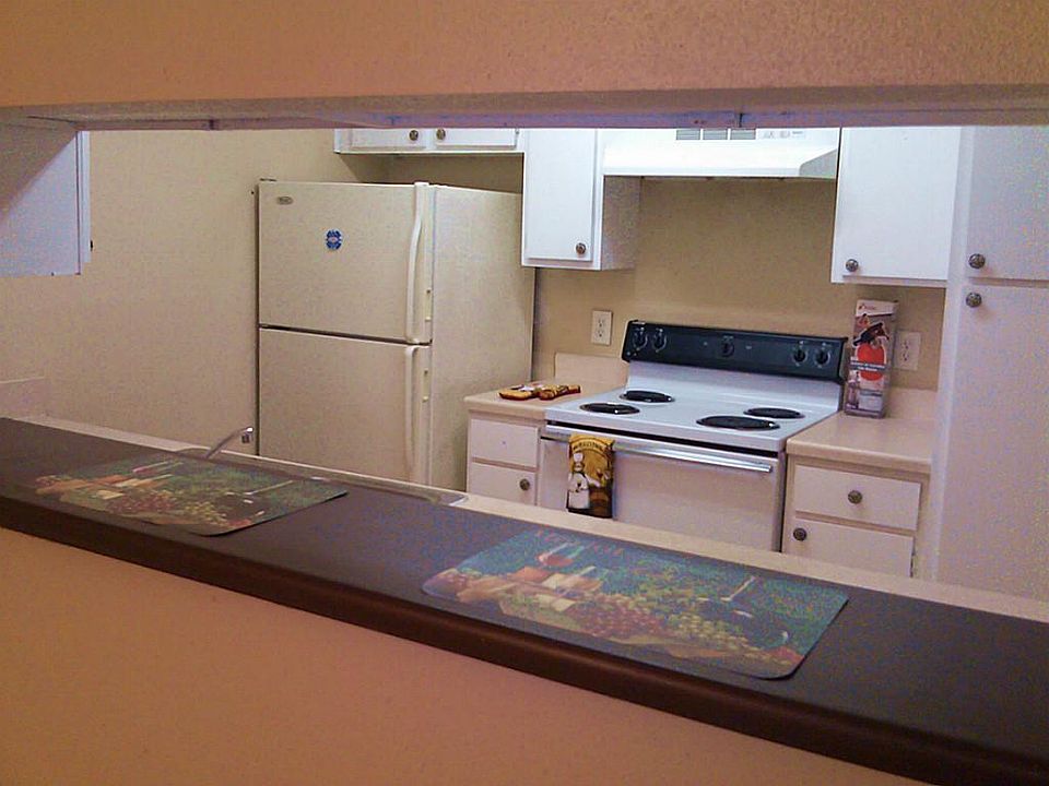 1st image of 206 Plaza Verde Dr APT D25