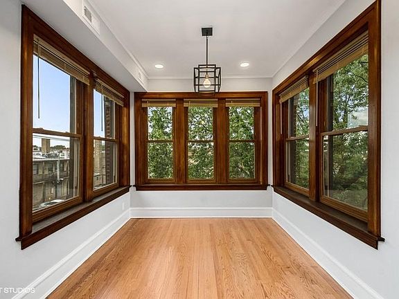 5th image of 1475 W Farragut Ave #3