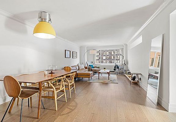 3rd image of 400 E 54th St APT 26A
