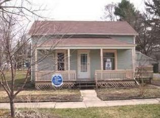 229 S Collins St, Fowlerville, MI