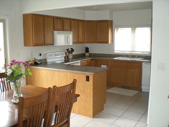 Spacious Kitchen