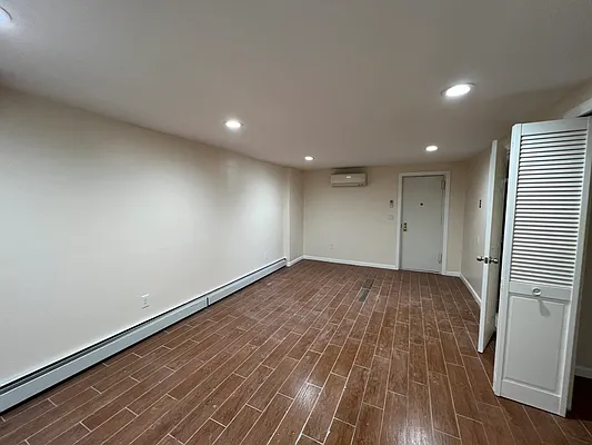 Rented by Remax Edge | media 5