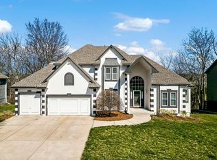 605 SW Trailpark Dr, Lees Summit, MO 64081