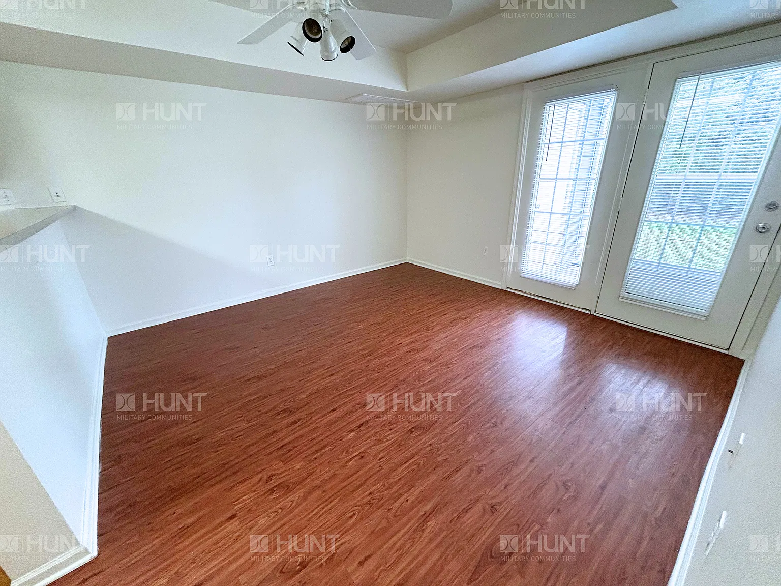 3 bed, 2.5 bath, 1861 sqft, $1,865 — Photo 4