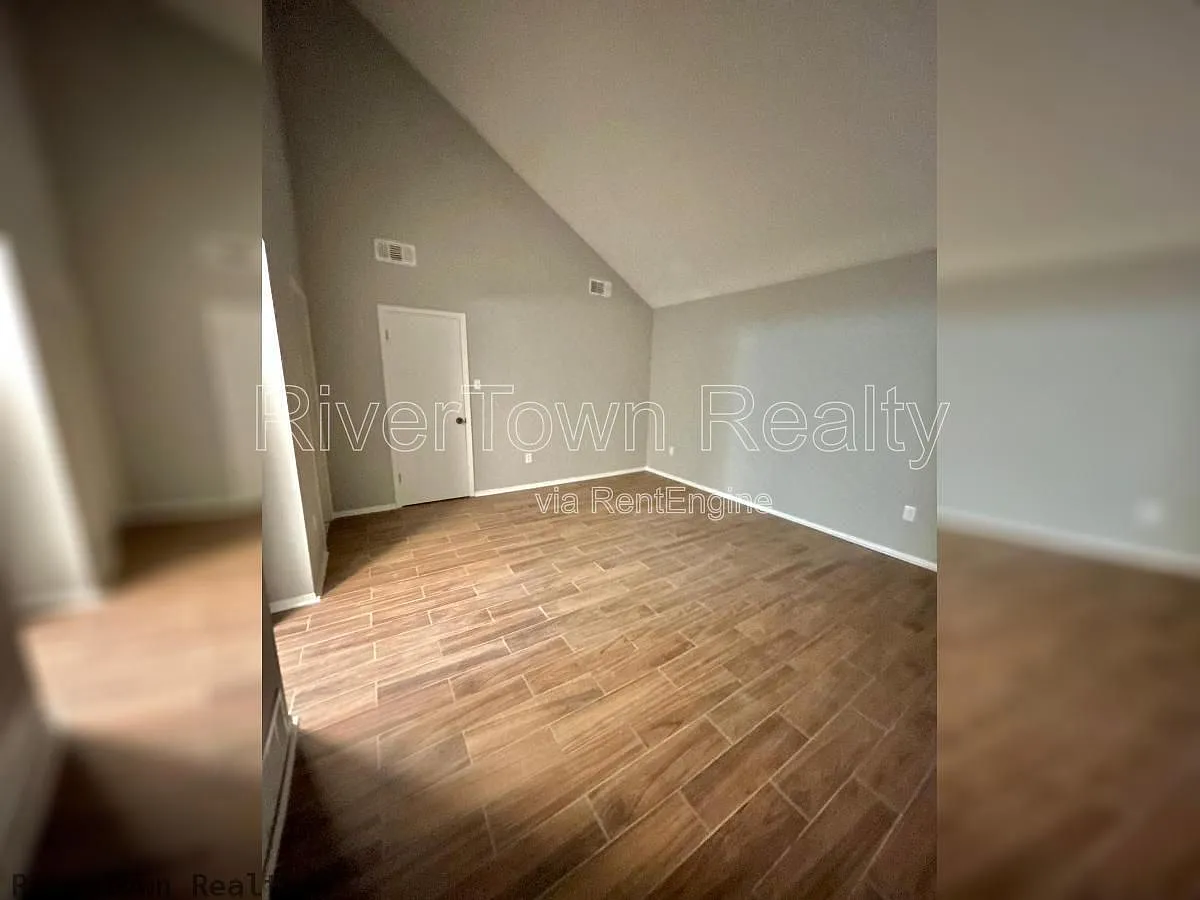 3 bed, 2.0 bath, 1674 sqft, $1,195 — Photo 4