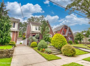 44 Park Ct, Staten Island, NY