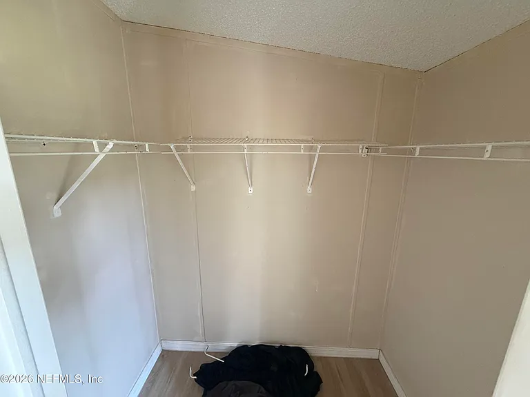 7922 Hastings St — Photo 13