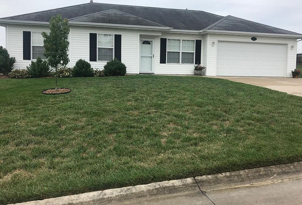 1st image of 210 E Tully Ct