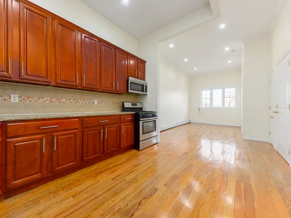 954 East 104th Street image 1 of 4